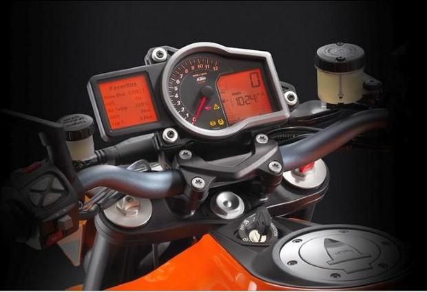 ktm-super-duke-1290-2014-dashboard
